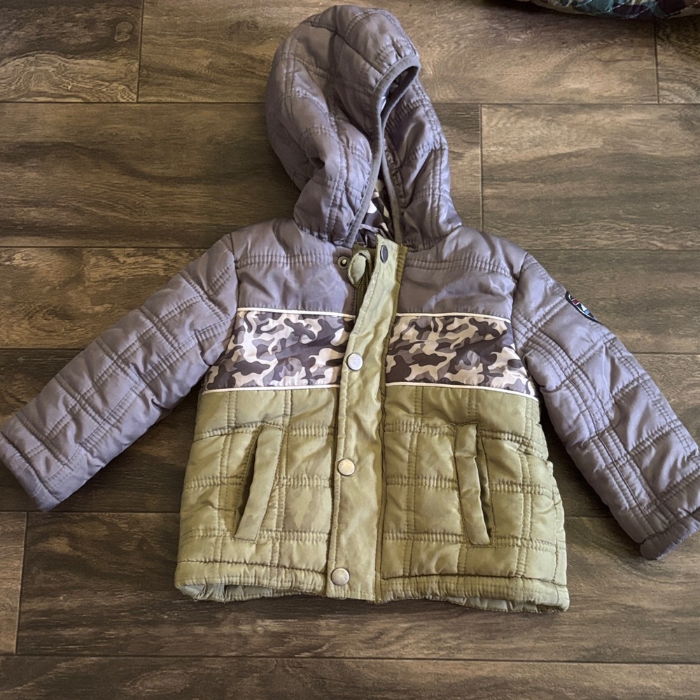 5 for $25!! Weatherproof Kids Hooded Puffer Jacket - Gray and Green